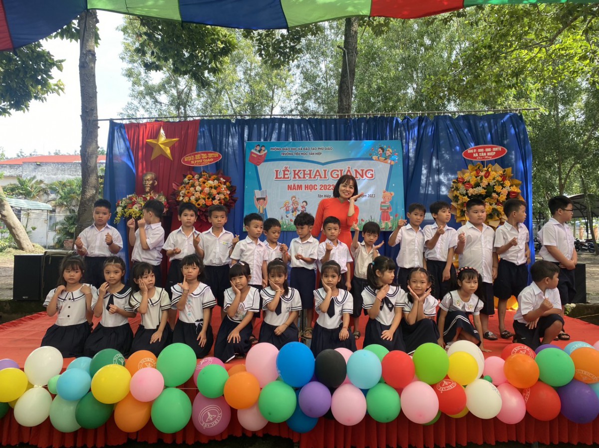 z4664493036871_a872d7d88c5d260e154cf335c49d03ba