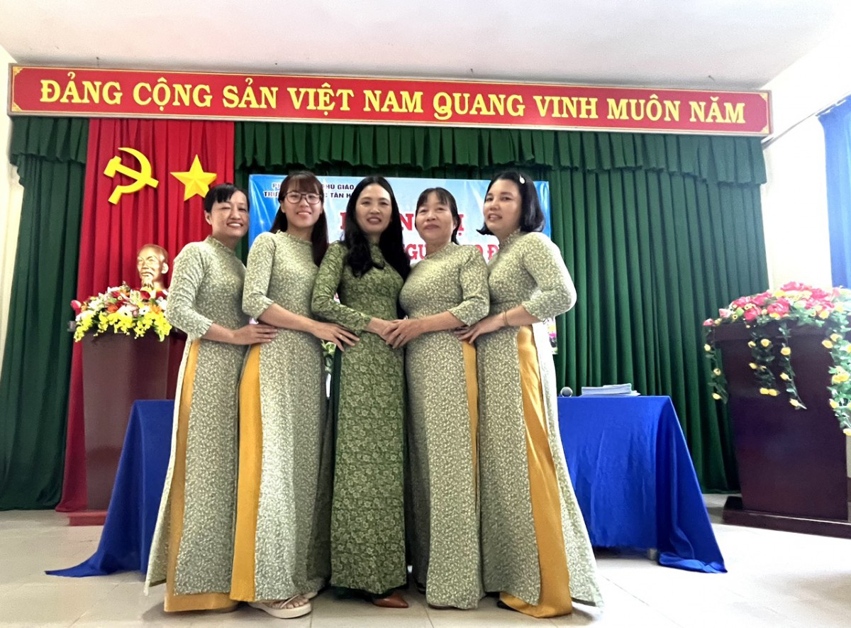 LƯU NIỆM - TỔ 4