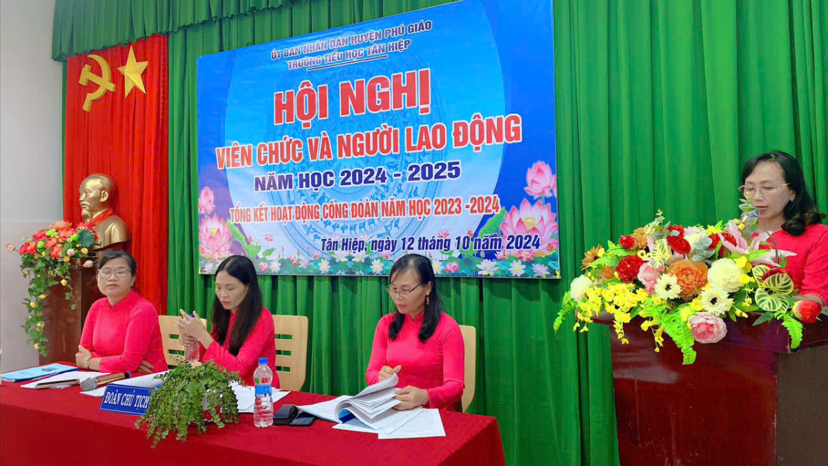 z5921623976693_fdda30ab0da2dc49dd417c430f15f0ad