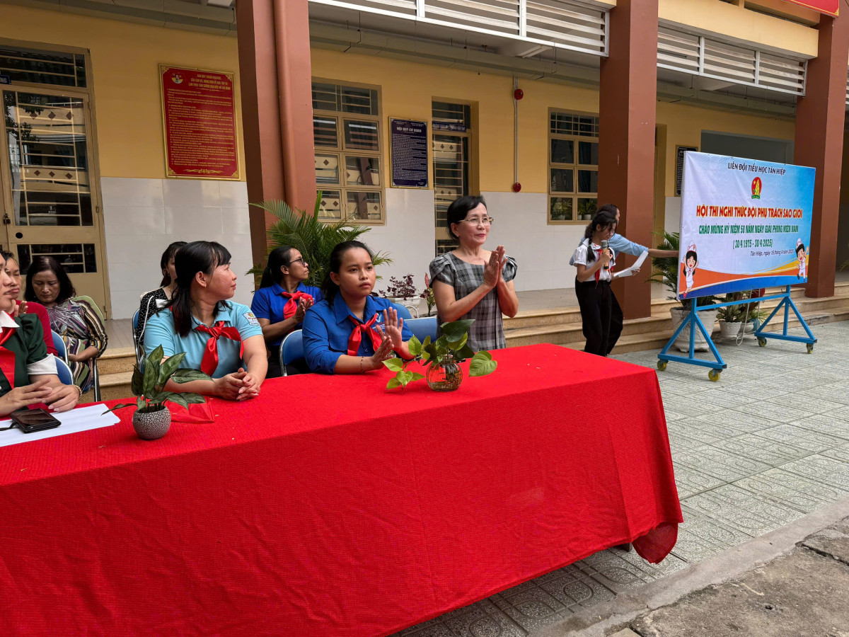 z6535708246738_1fedab512755a5e4aa4f4d1c437927ae