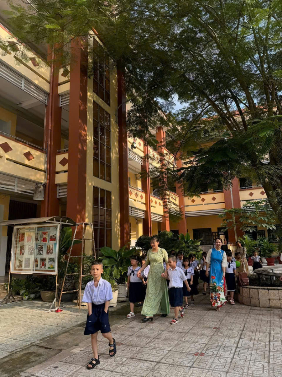 z6926640469511_2146c6dd8f5533e61765114b6b3b01e7