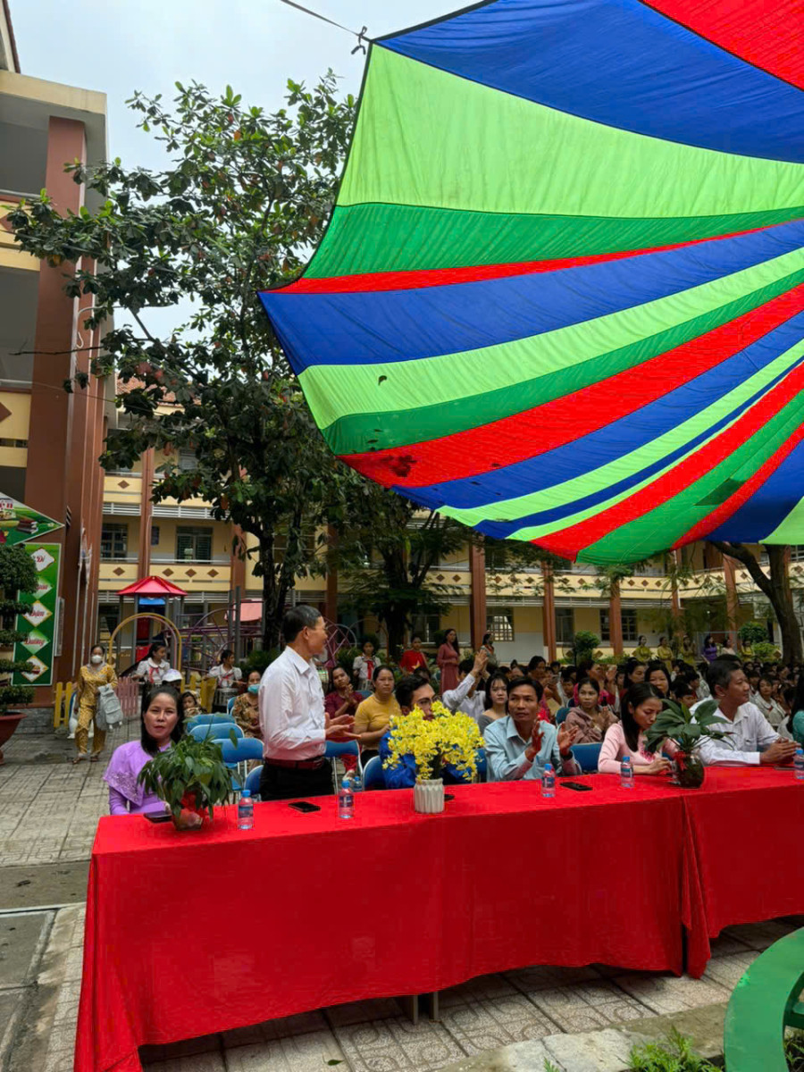 z6978724968177_7356cd32e127bf4d7f9eb6ef4b58c033