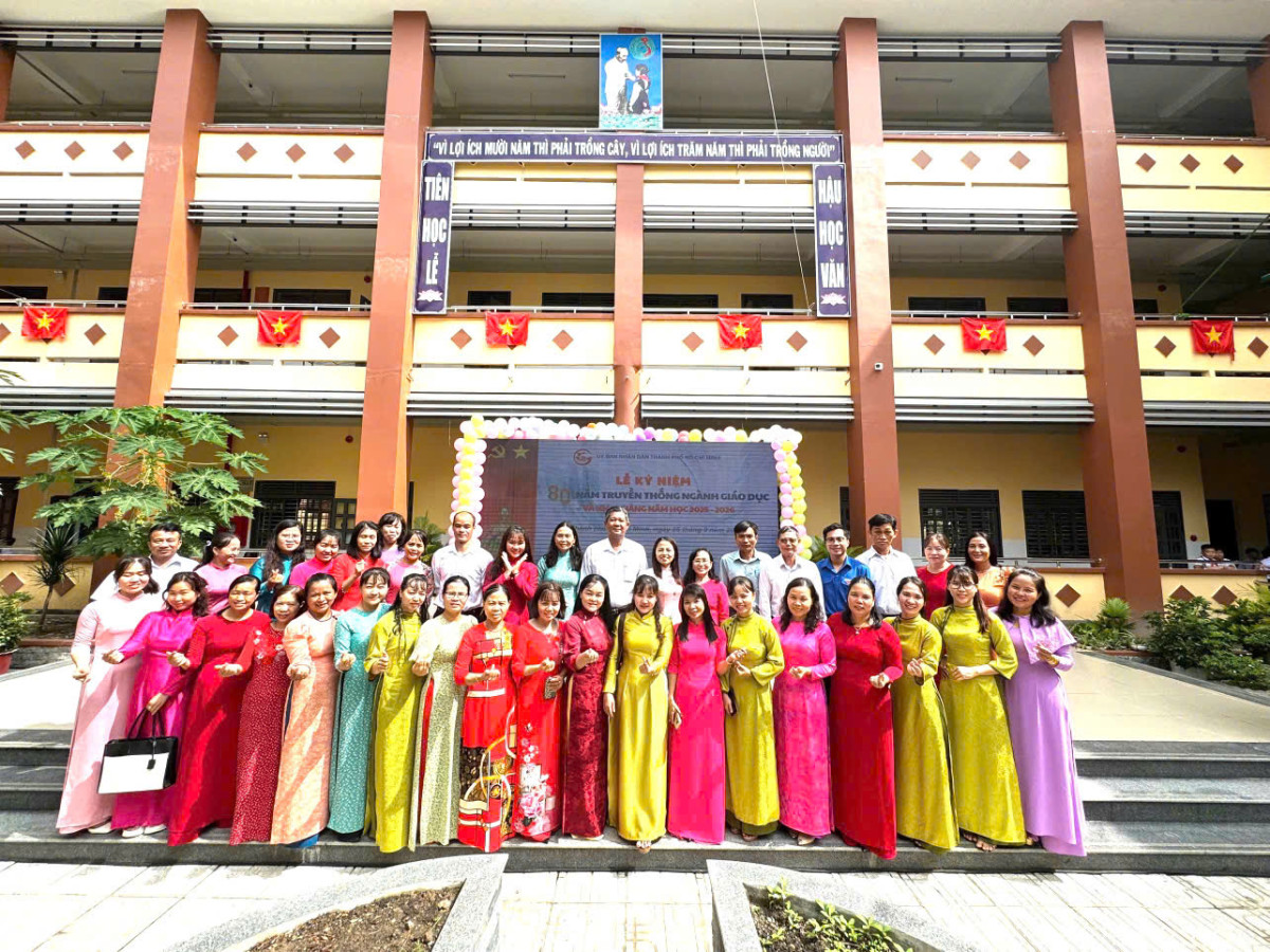 z6980241561602_79b993e2d630cf39c20726fd3a4ffa7b